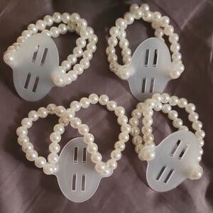 Chic Pearl Corsage Bracelets